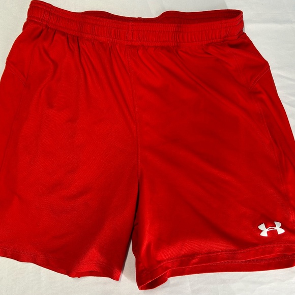 Under Armour Women's M Red Shorts - Picture 1 of 2